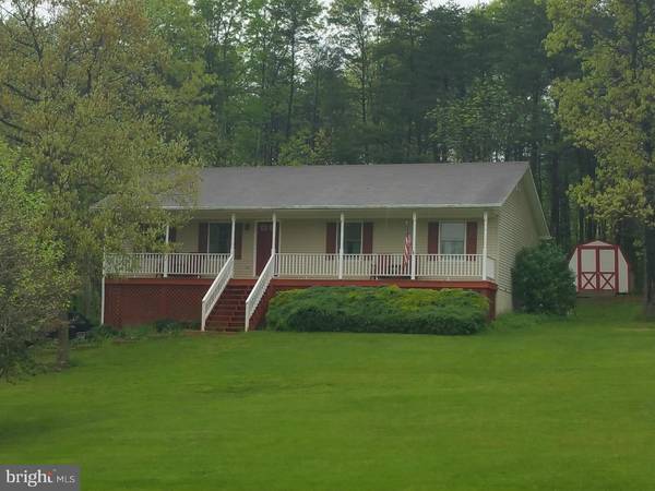 925 CHANTILLY LN, Inwood, WV 25428