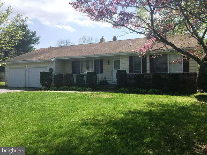 82 CHESTERFIELD JACOBSTWN RD, Wrightstown, NJ 08562