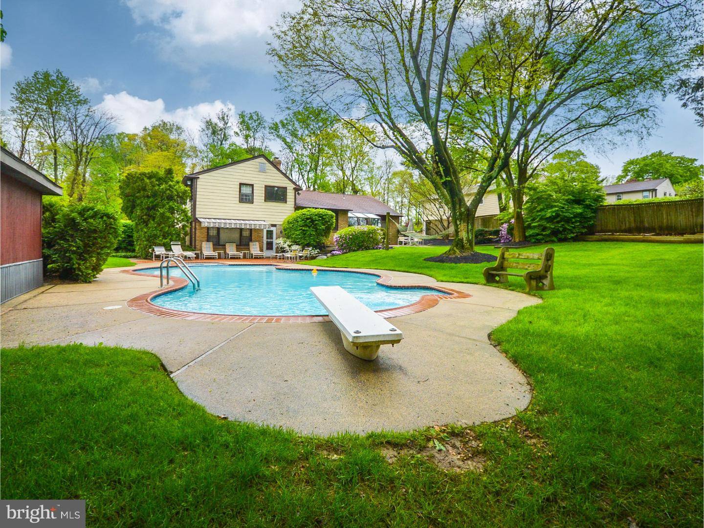 Elkins Park, PA 19027,816 CEDAR GLEN RD