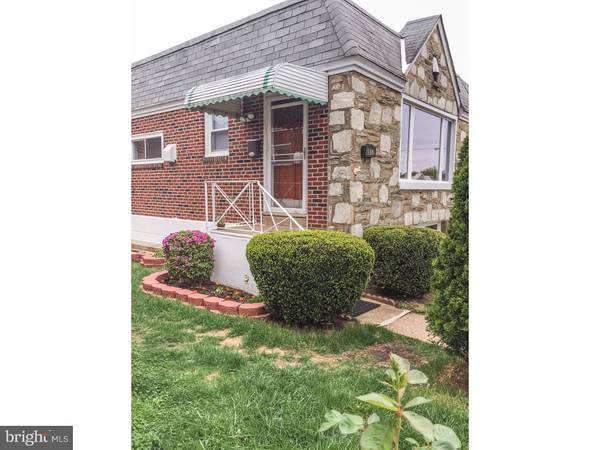 8917 BLUE GRASS RD, Philadelphia, PA 19152