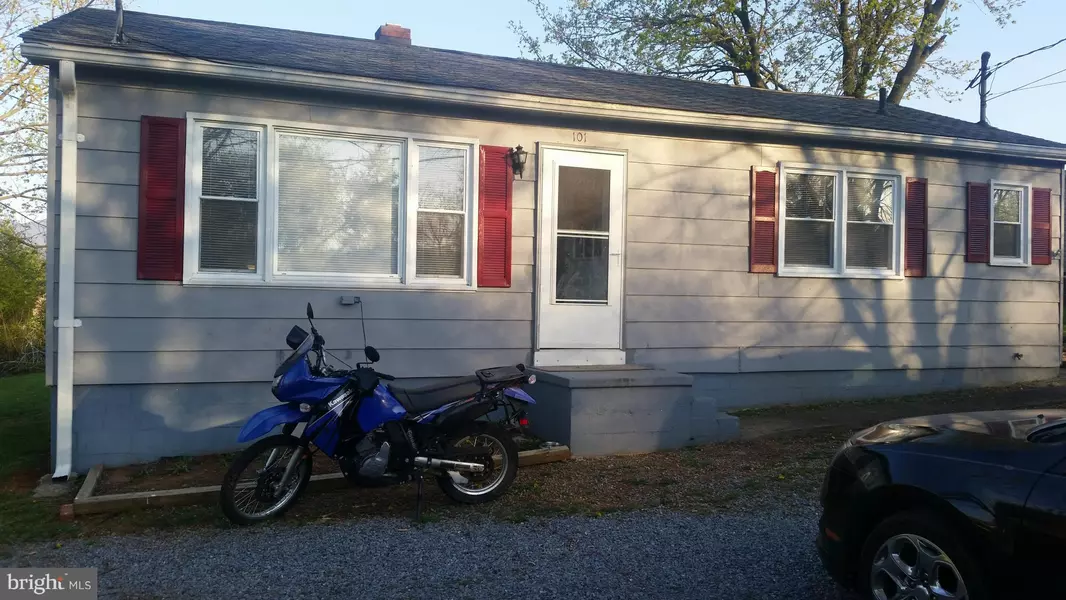 101 1ST ST, Luray, VA 22835