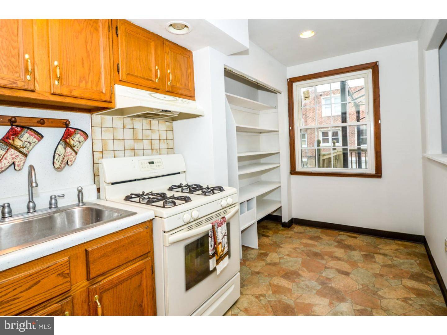 Philadelphia, PA 19136,8030 LEON ST