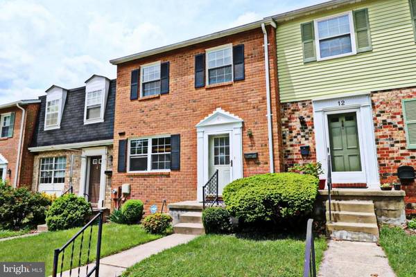 10 SUMMIT GREEN CT, Cockeysville, MD 21030