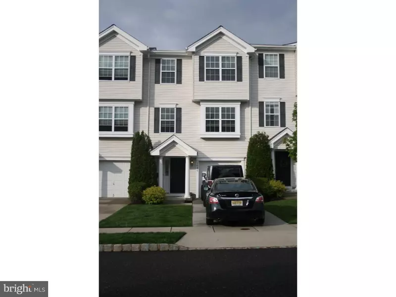 1040 BUCKINGHAM DR, Thorofare, NJ 08086