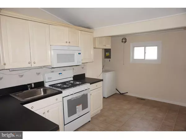 Maple Shade, NJ 08052,223 COUNTY AVE