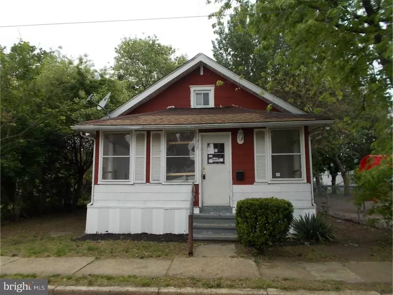 319 W BUCK ST, Paulsboro, NJ 08066