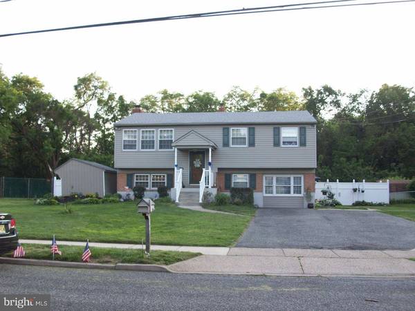 123 WOODVIEW LN, Cinnaminson, NJ 08077