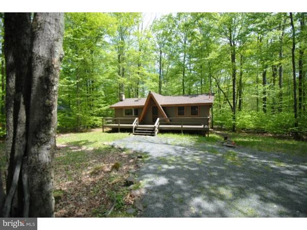 107 MOSHANNON DR, Pocono Lake, PA 18347