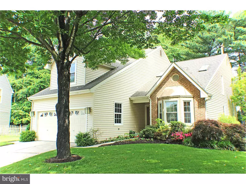 9 CHRISTOPHER MILLS DR, Mount Laurel, NJ 08054