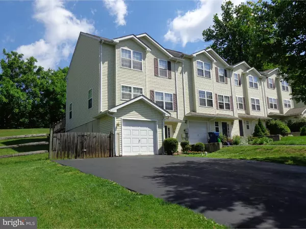 49 PINCKNEY DR, Coatesville, PA 19320