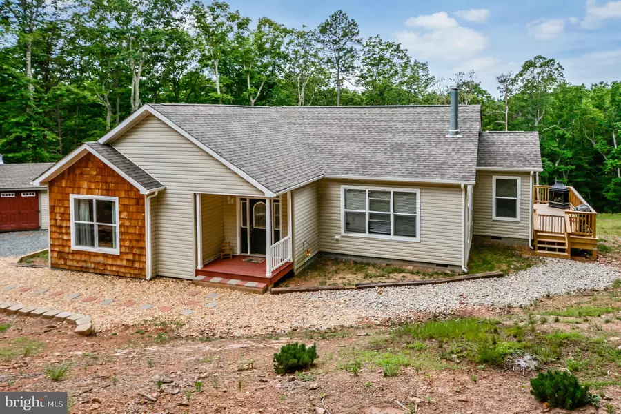 6101 CHESTNUT LN, Gordonsville, VA 22942