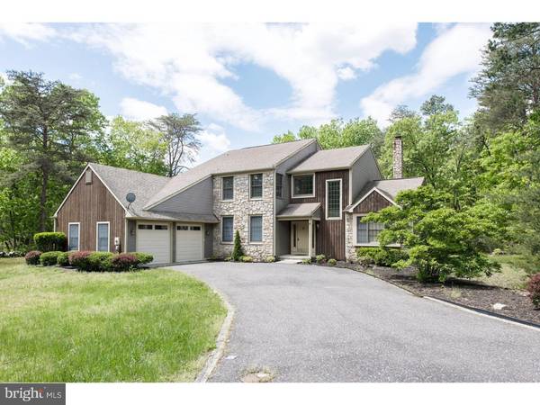 4 QUAIL HOLLOW CT, Voorhees, NJ 08043