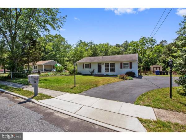 34 STAGECOACH RD, Southampton, NJ 08088