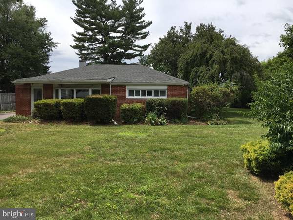 1 HILLTOP RD, Plymouth Meeting, PA 19462