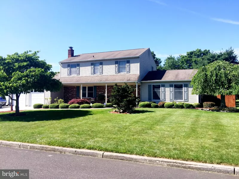 30 COACHMAN DR, Florence, NJ 08505