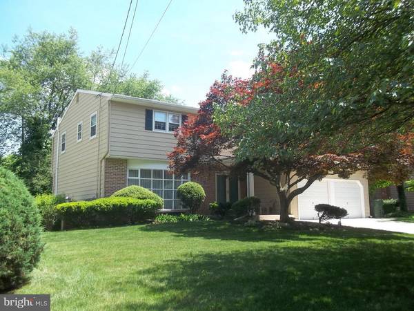 1117 WILLOWDALE DR, Cherry Hill, NJ 08003