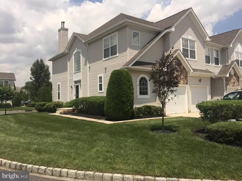 13 SPYGLASS CT, Westampton, NJ 08060