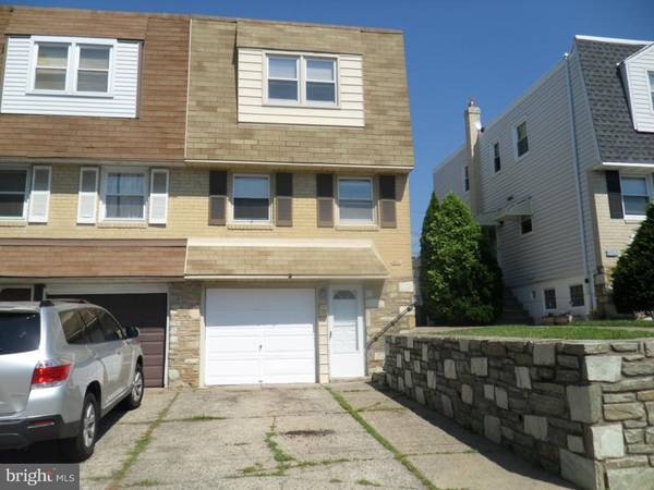 9944 BRIDLE RD, Philadelphia, PA 19115