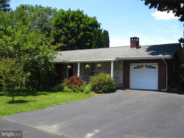 935 ELIZABETH DR, Orwigsburg, PA 17961