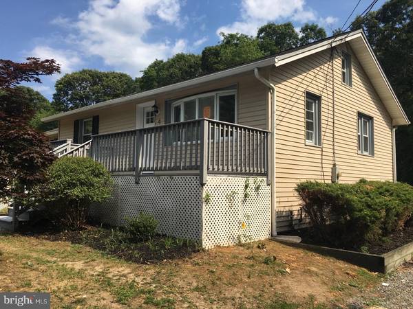 4 ORCHARD LN, Berlin, NJ 08009