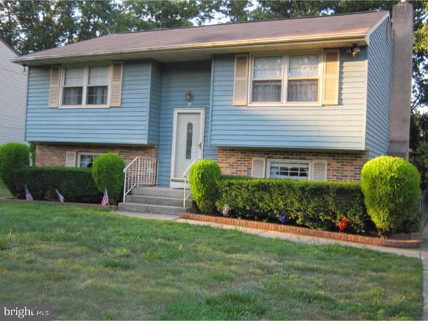 9 HENRY ST, Riverside, NJ 08075