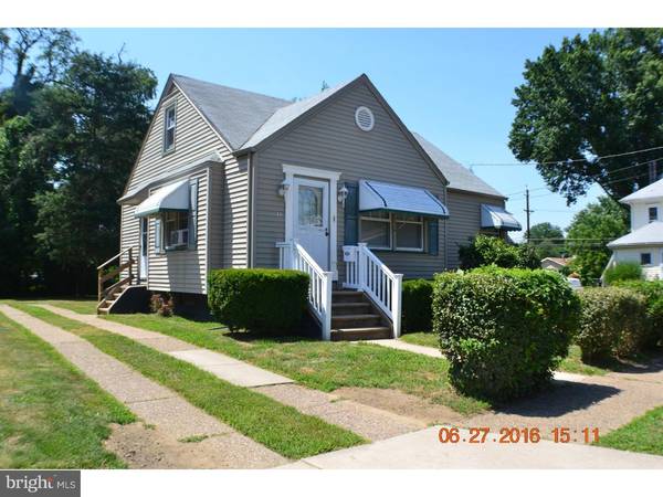 11 UNIVERSITY AVE, Gloucester City, NJ 08030