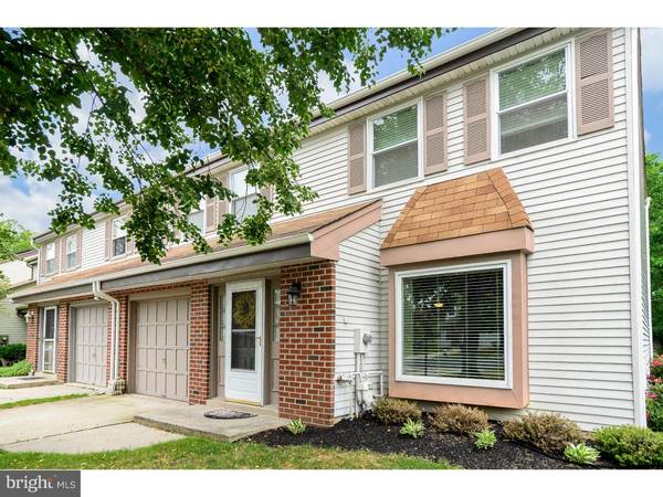 242 BURNAMWOOD DR, Mount Laurel, NJ 08054