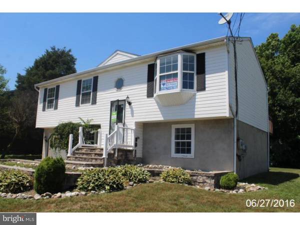 1019 BROWN LN, Clayton, NJ 08312