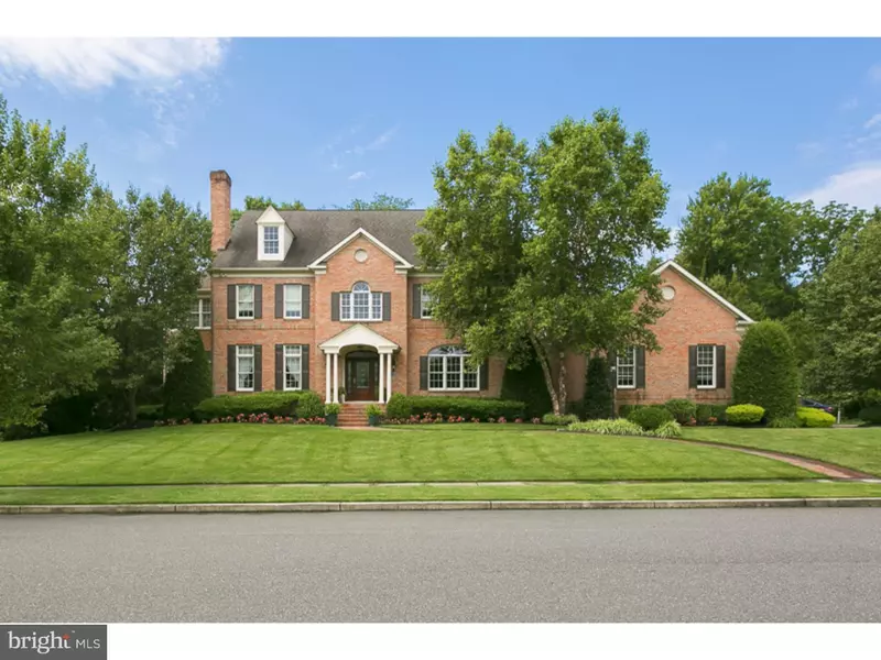 10 LONGWOOD LN, Moorestown, NJ 08057