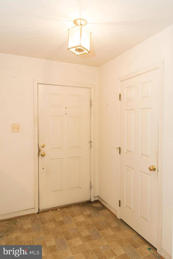 Owings Mills, MD 21117,6 HIGHLANDS CT