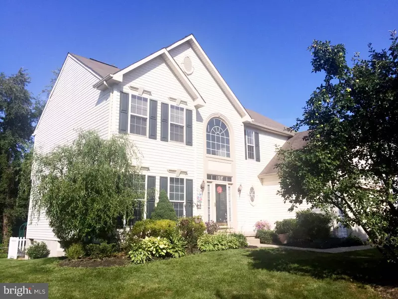 17 BROOKSIDE DR, Bordentown, NJ 08505