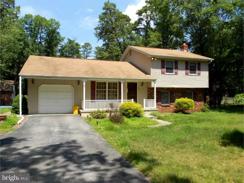 3 FLAGSTONE DR, Shamong, NJ 08088