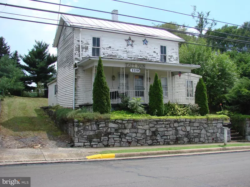 1104 MAIN ST, Luray, VA 22835