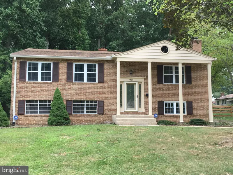 1309 LINCOLNWOODS DR, Catonsville, MD 21228