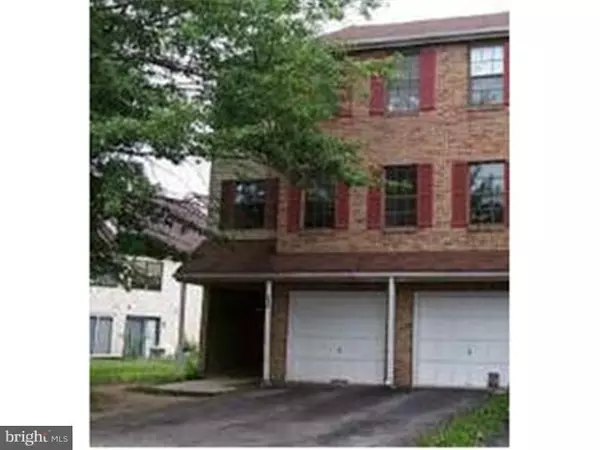 100 CHAUCER RD, Mount Laurel, NJ 08054