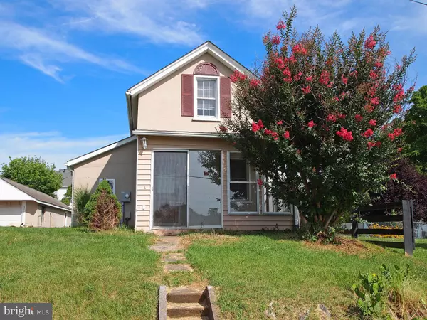 321 1ST ST, Berryville, VA 22611