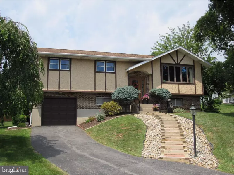 4408 CIRCLE DR, Bethlehem, PA 18020