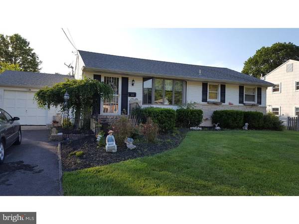 212 CLEMENT DR, Somerdale, NJ 08083