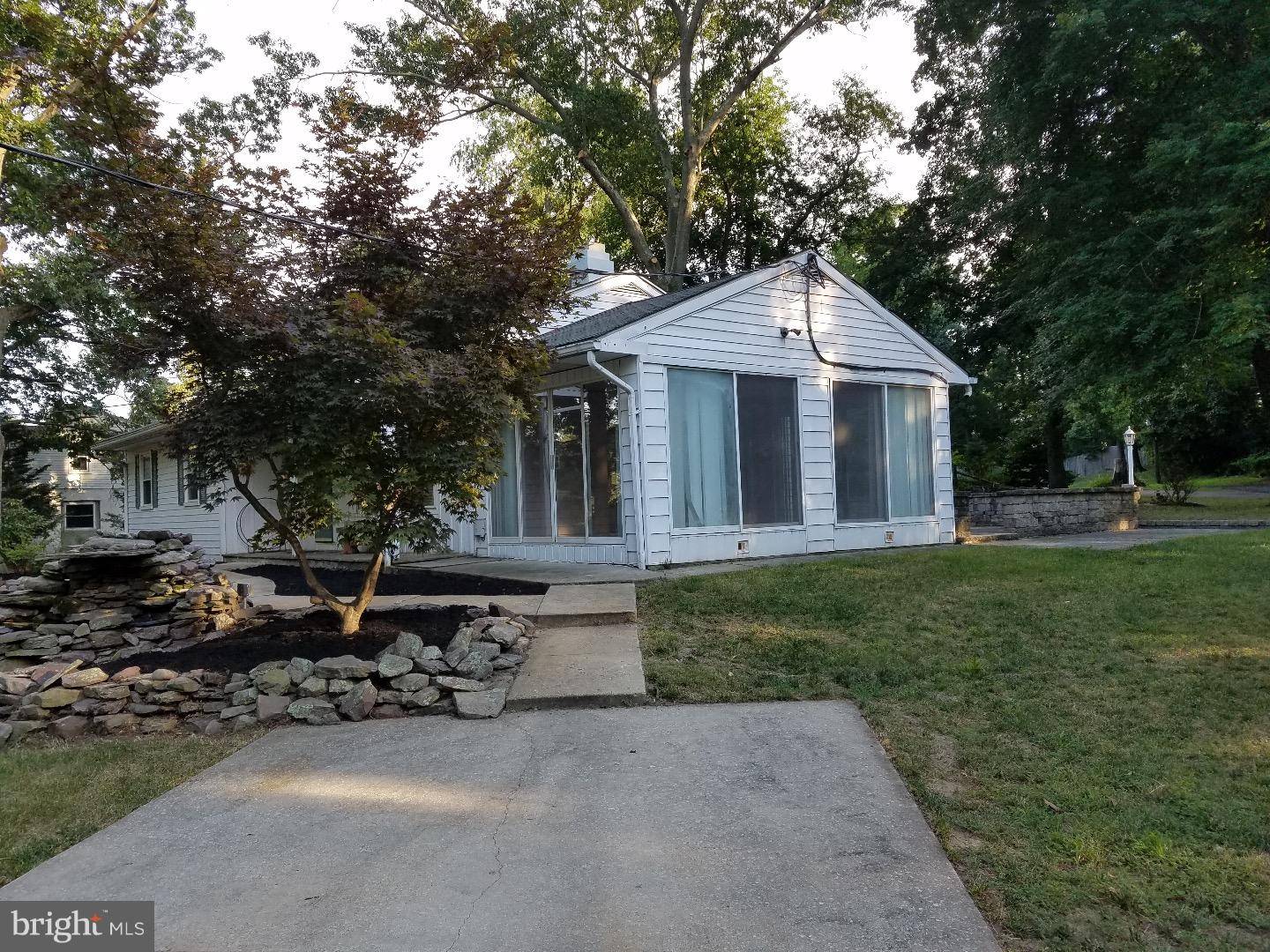605 CREEK RD, Mount Laurel, NJ 08054
