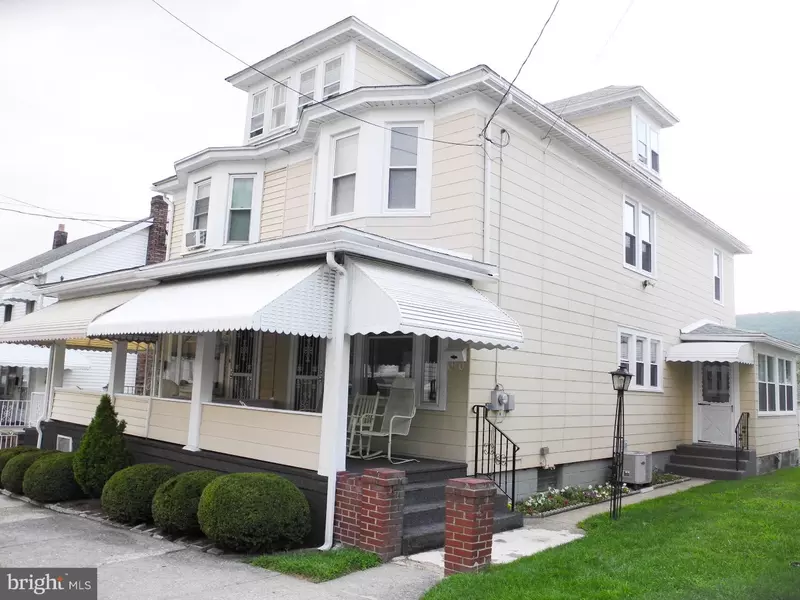 9 W PHILLIPS ST, Coaldale, PA 18218