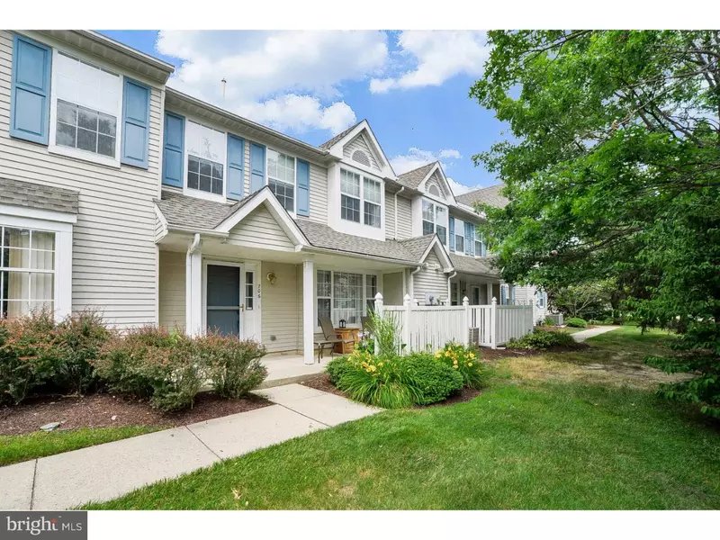 706 OLIPHANT LN, Mount Laurel, NJ 08054