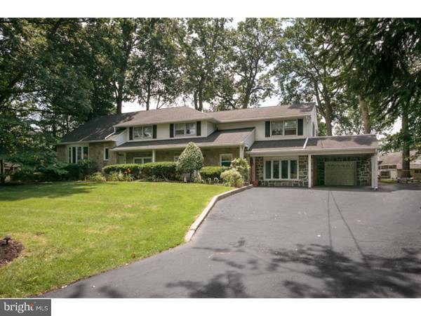 2304 LAUREL DR, Cinnaminson, NJ 08077