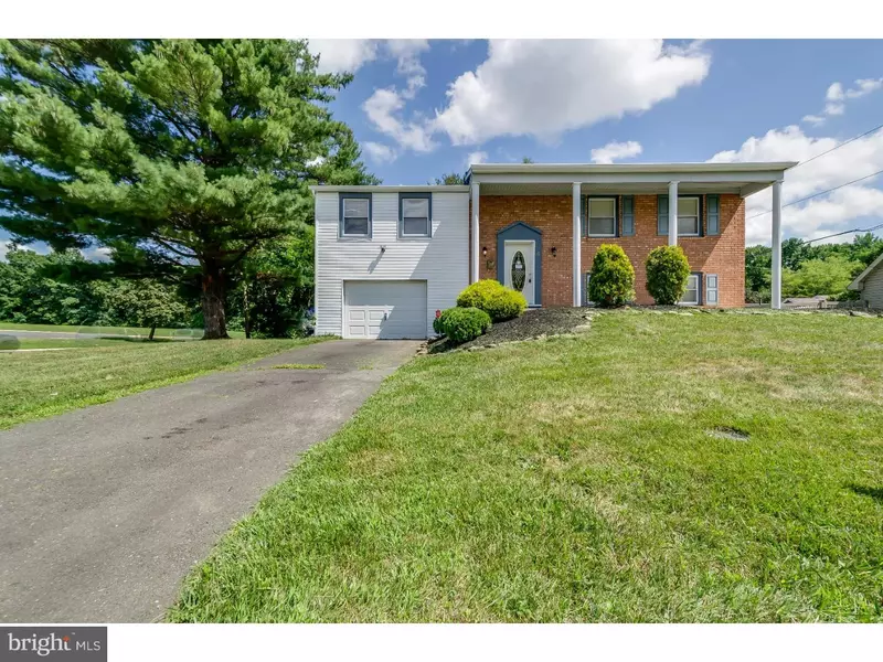 4 EXPERT LN, Willingboro, NJ 08046