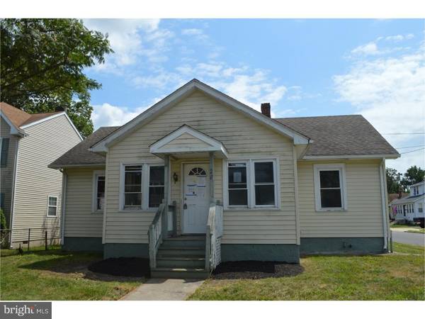 28 W BROAD ST, Gibbstown, NJ 08027