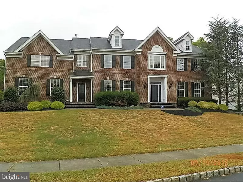 5 RICHLAND DR, Mount Laurel, NJ 08054