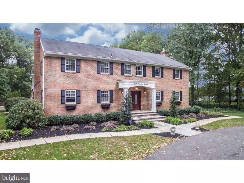 816 N STANWICK RD, Moorestown, NJ 08057