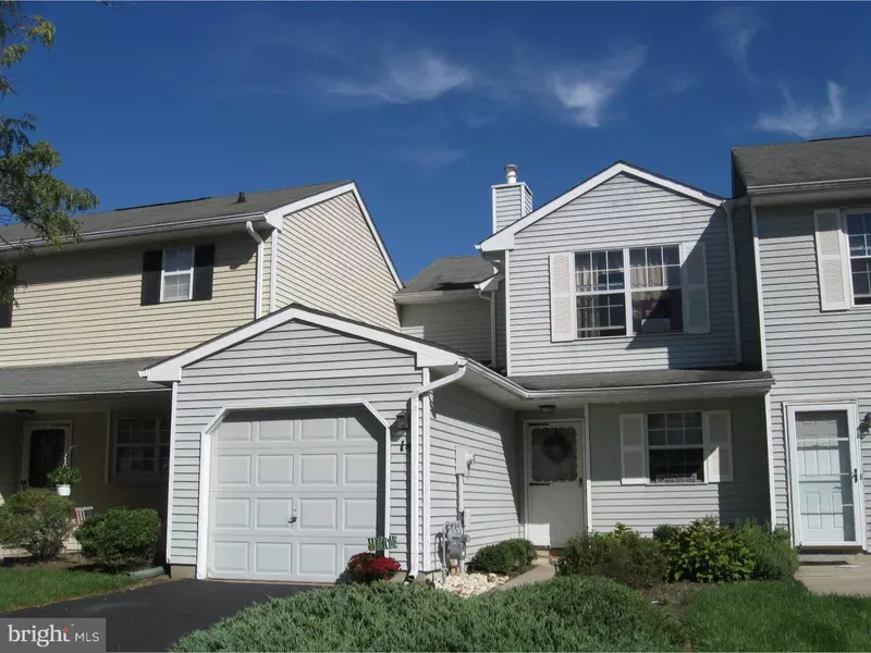 14 BERKSHIRE CT, Bordentown, NJ 08505