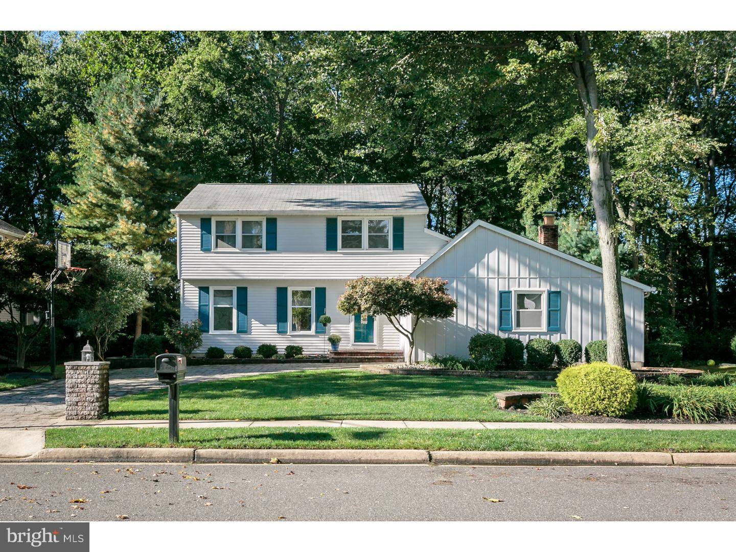 727 CORNWALLIS DR, Mount Laurel, NJ 08054