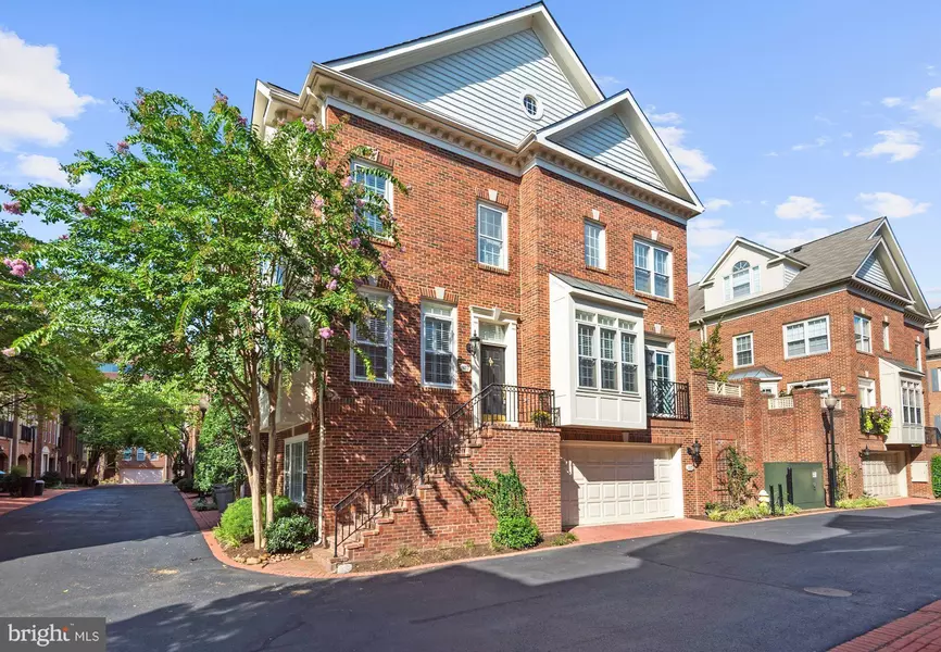 117 MADISON PL, Alexandria, VA 22314