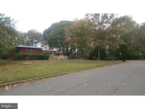 212 COURTNEY DR, Barrington, NJ 08007